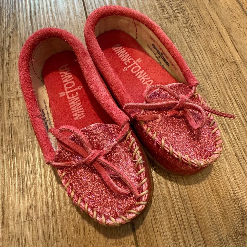 Minnetonka Kids Pink Moccasins